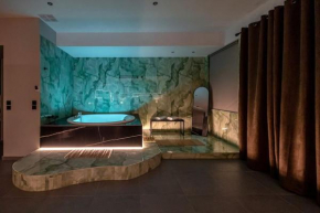 Smaragdi Luxury Jacuzzi Apartment Noho Premium Living
